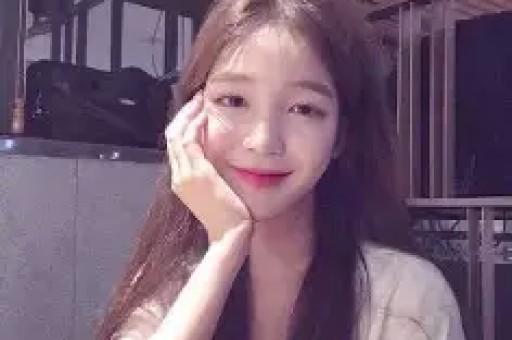 “鹅腿阿姨”卖鸭腿网红经济要守住诚信底色