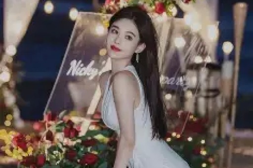 继宇芽事件后某明星外籍女友再曝家暴网友呼吁-爱奇艺