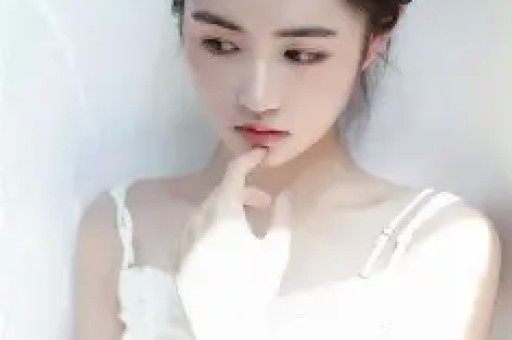 百万网红直播号称纯牛肉售卖合成肉卷 承诺假一赔万 被起诉称赔偿过高 最终双方同意调解